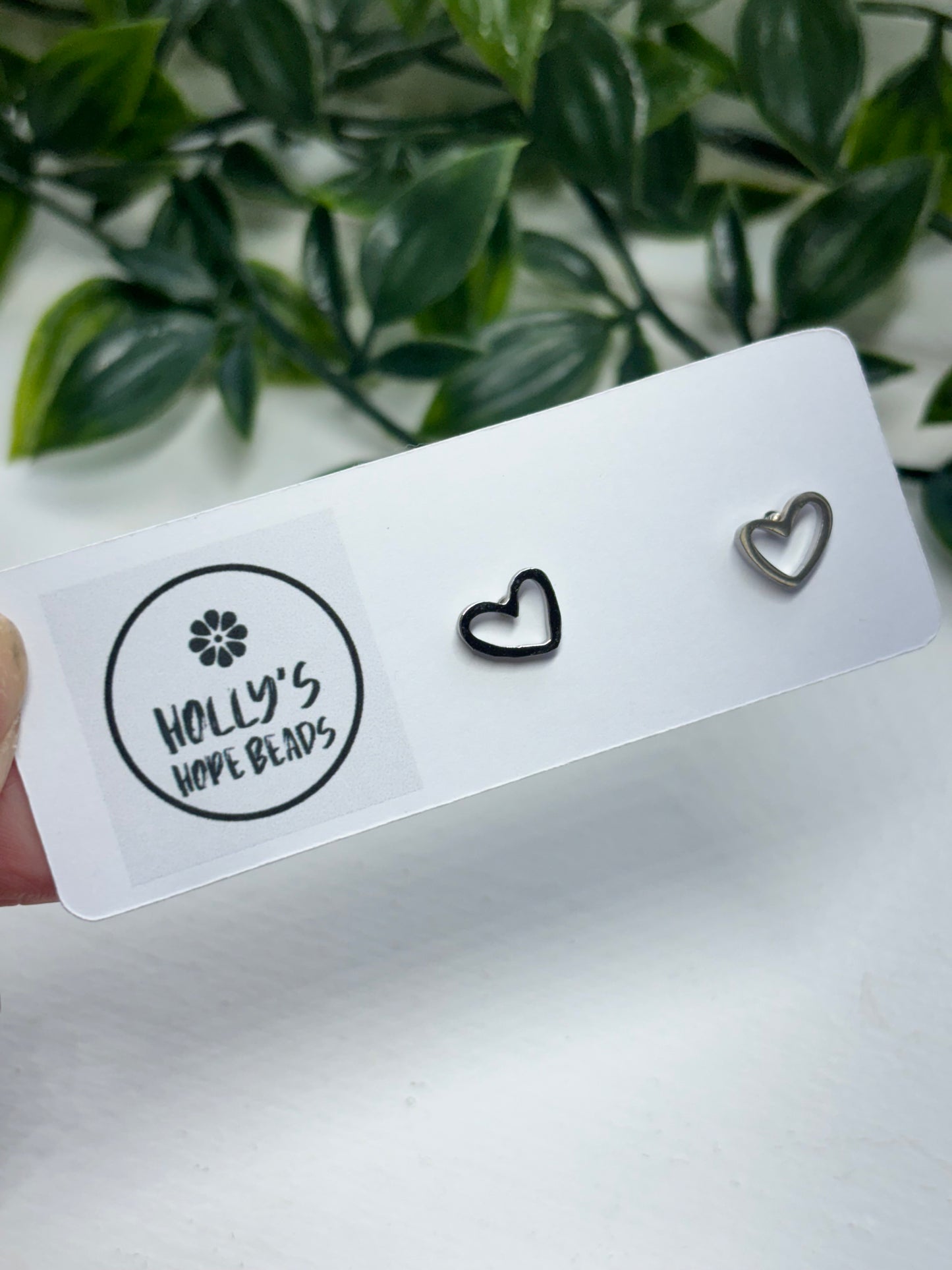 Heart stud earrings / stainless steel Hypoallergenic