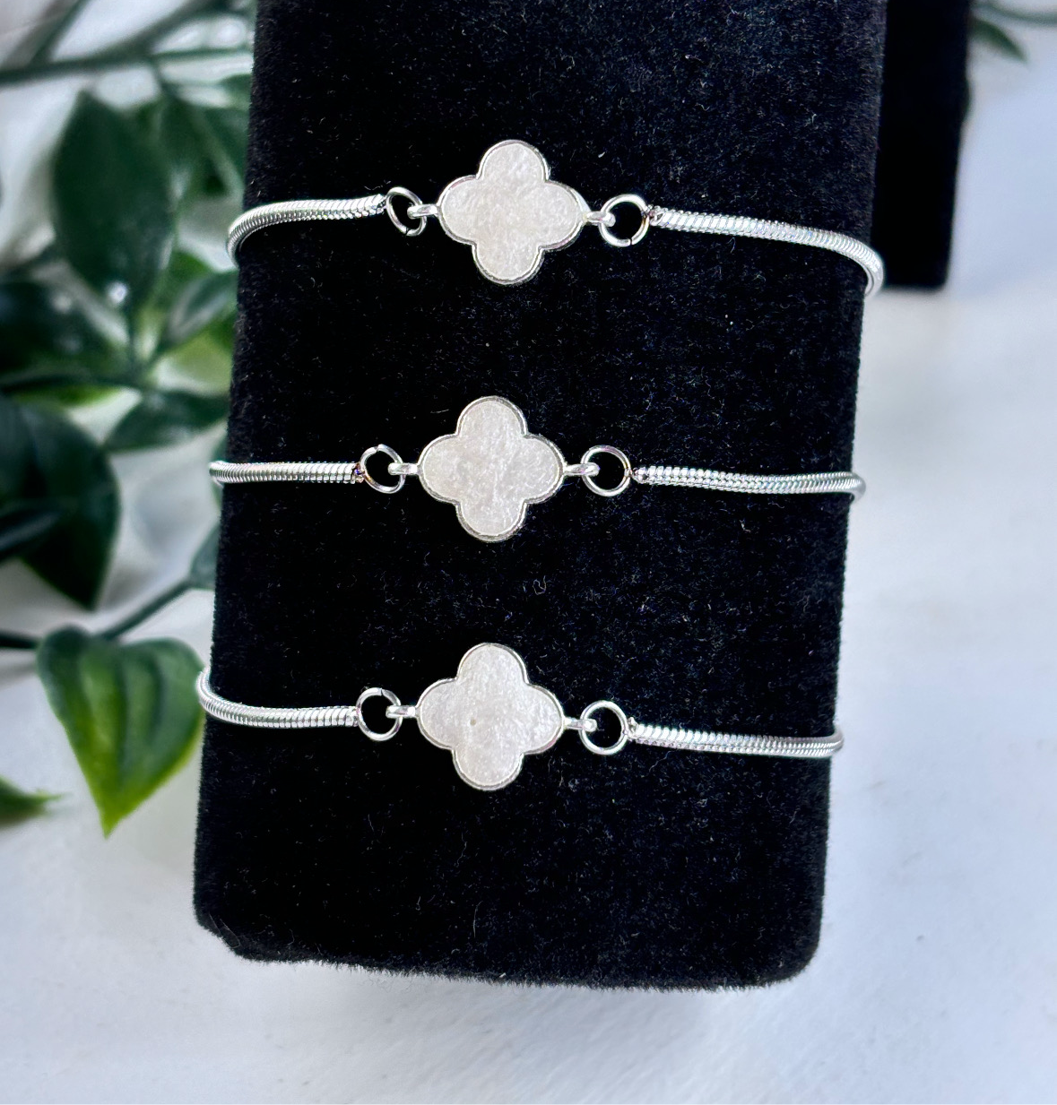 Mother of pearl clover leaf adjustable bracelet