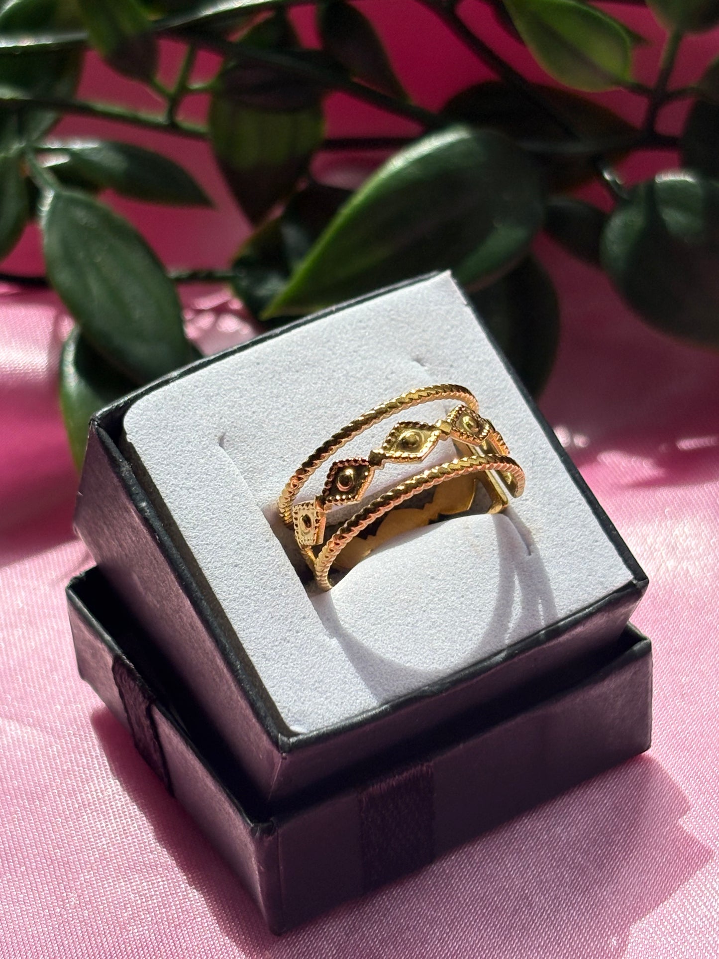 Geometric retro stainless steel ring / tarnish resistant / water resistant