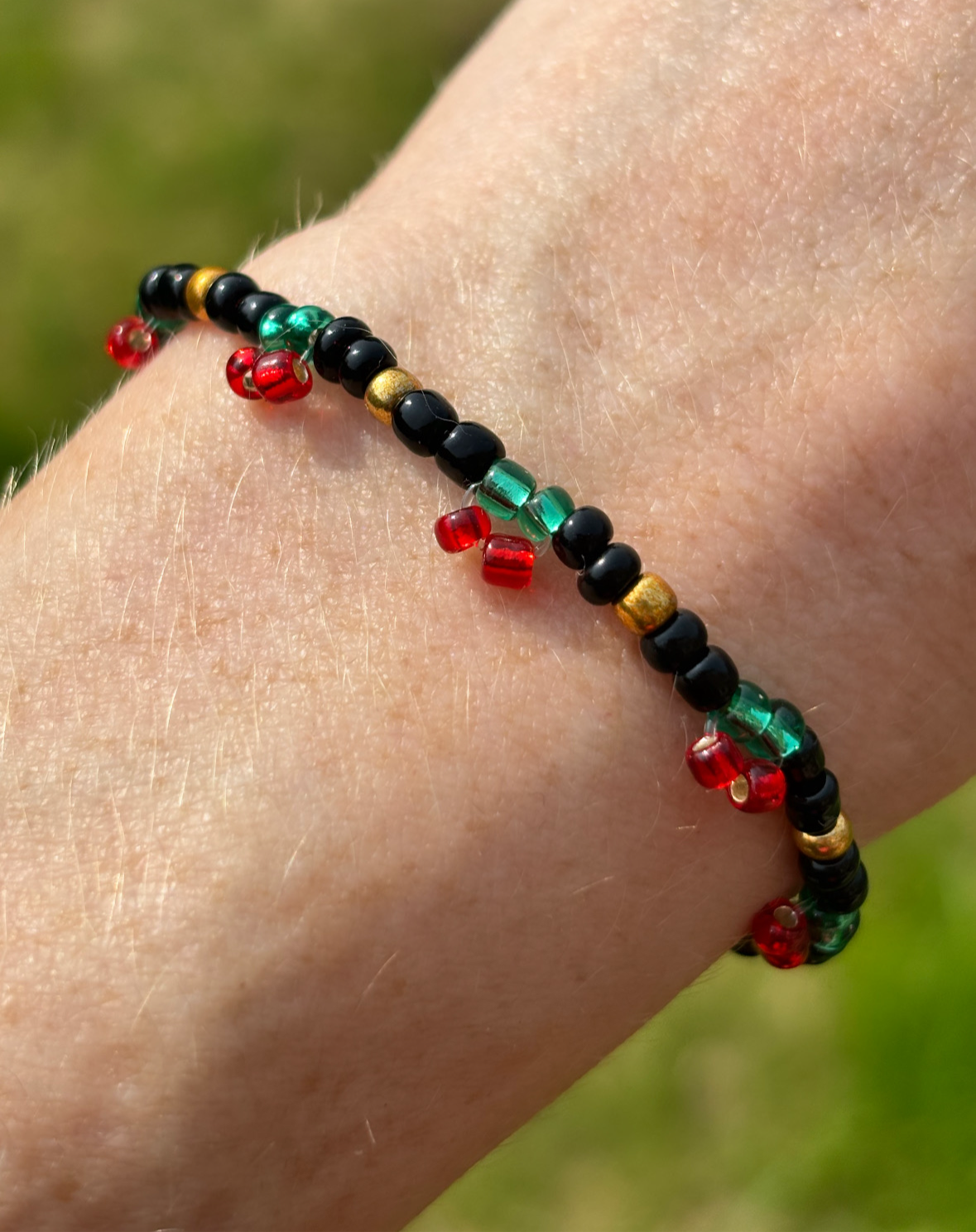 Cherries beaded glass bracelet / anklet black and gold