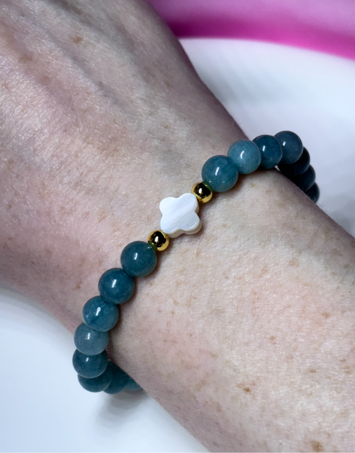 Calm & courage Aquamarine Pearl clover bracelet