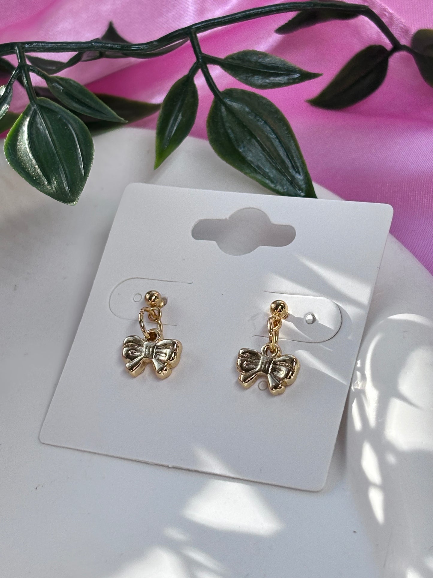 Bow dangly stud earring 18k gold plated