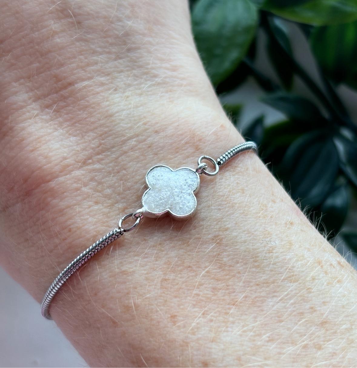 Mother of pearl clover leaf adjustable bracelet