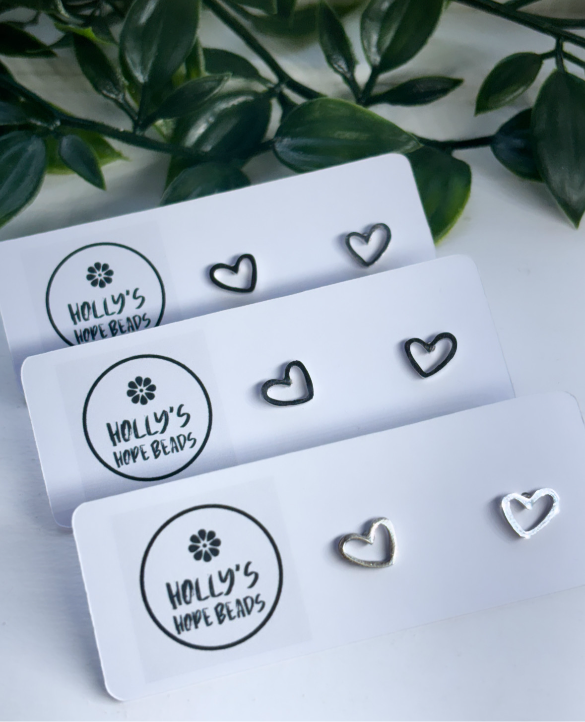 Heart stud earrings / stainless steel Hypoallergenic