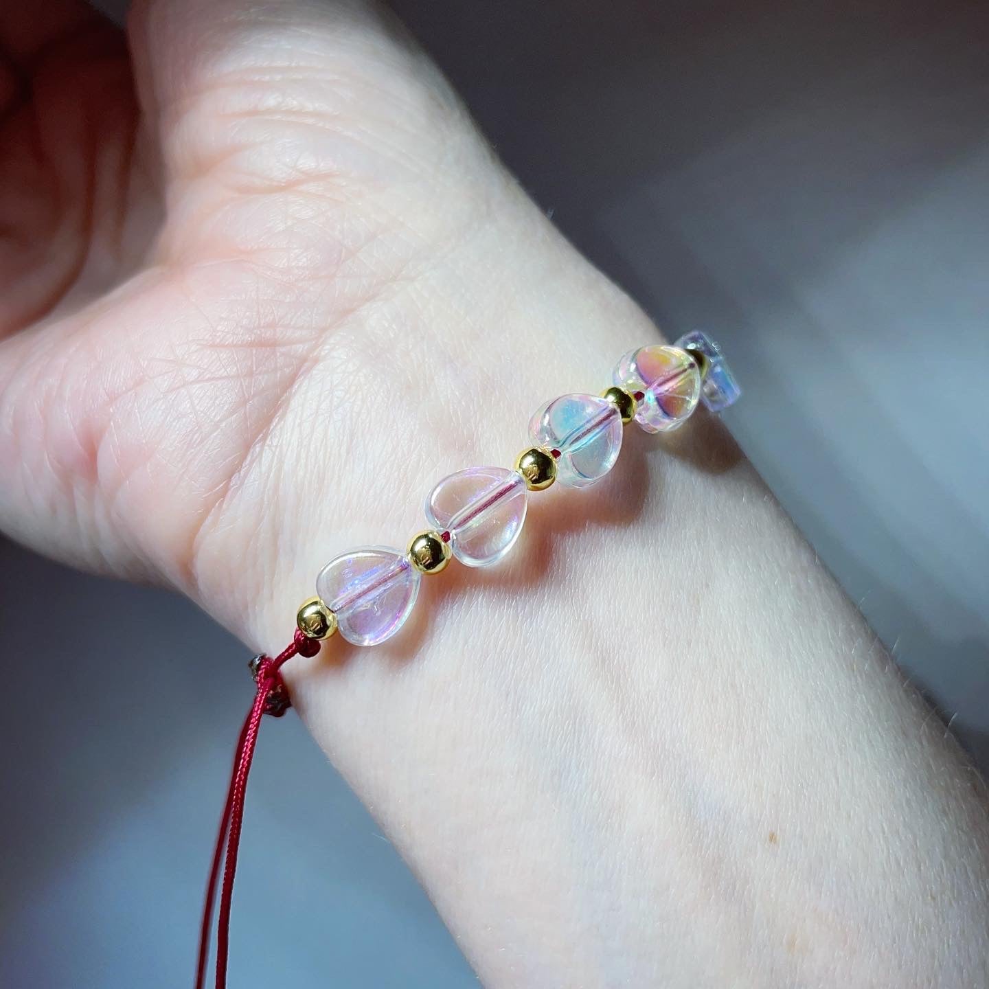 Valentines 18k gold plated/ heart acrylic bead bracelet