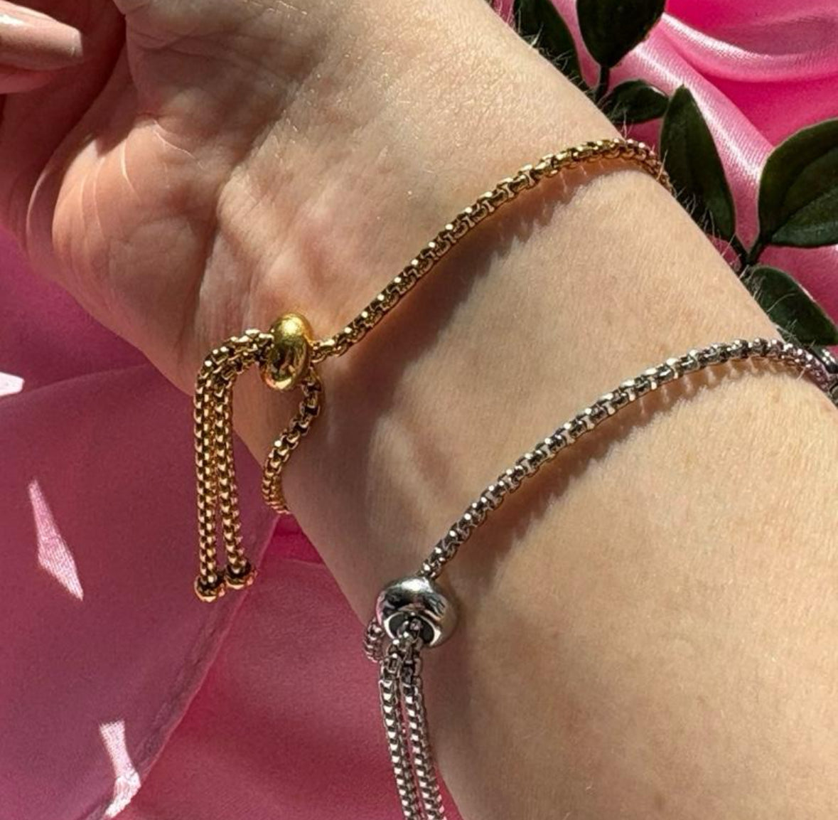Adjustable heart disc bracelets / stainless steel / tarnish resistant / water resistant