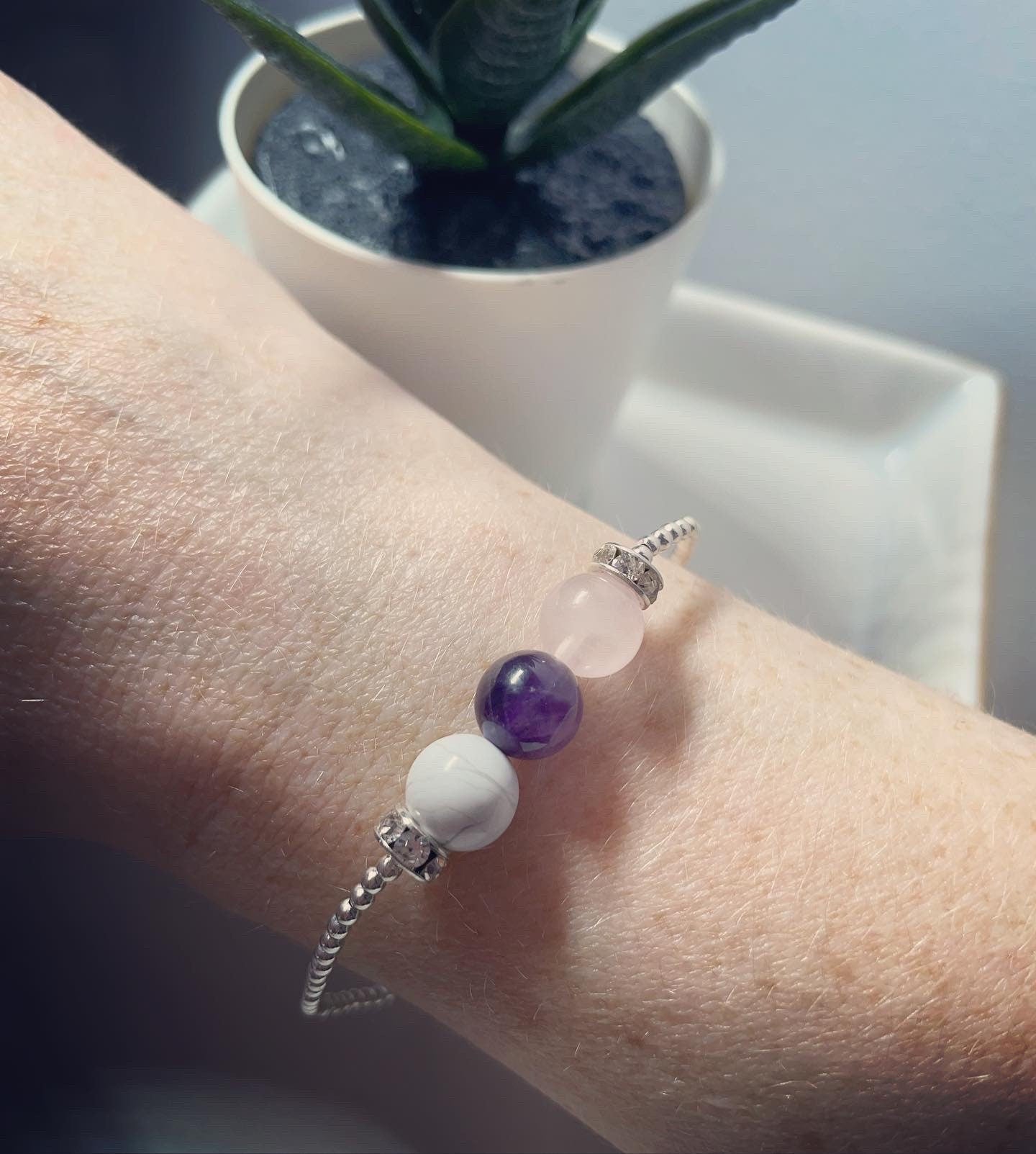 Anxiety/stress relief bracelet rose Quartz amethyst and howlite