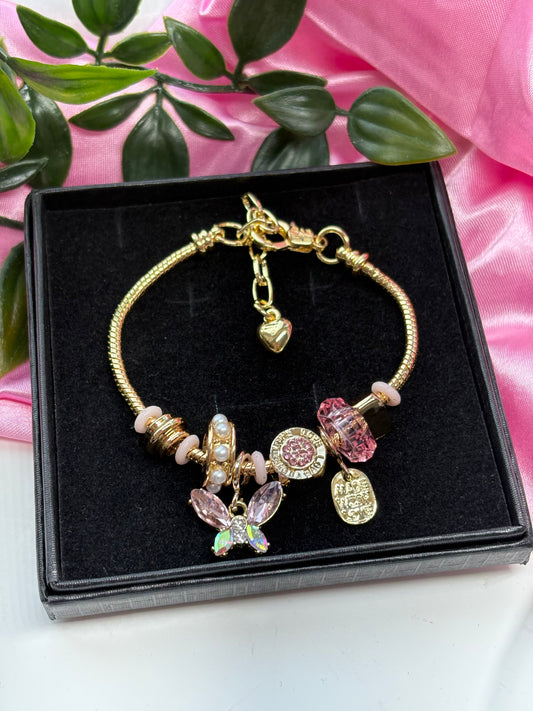 Butterfly charm bracelet stainless steel / water resistant / tarnish resistant