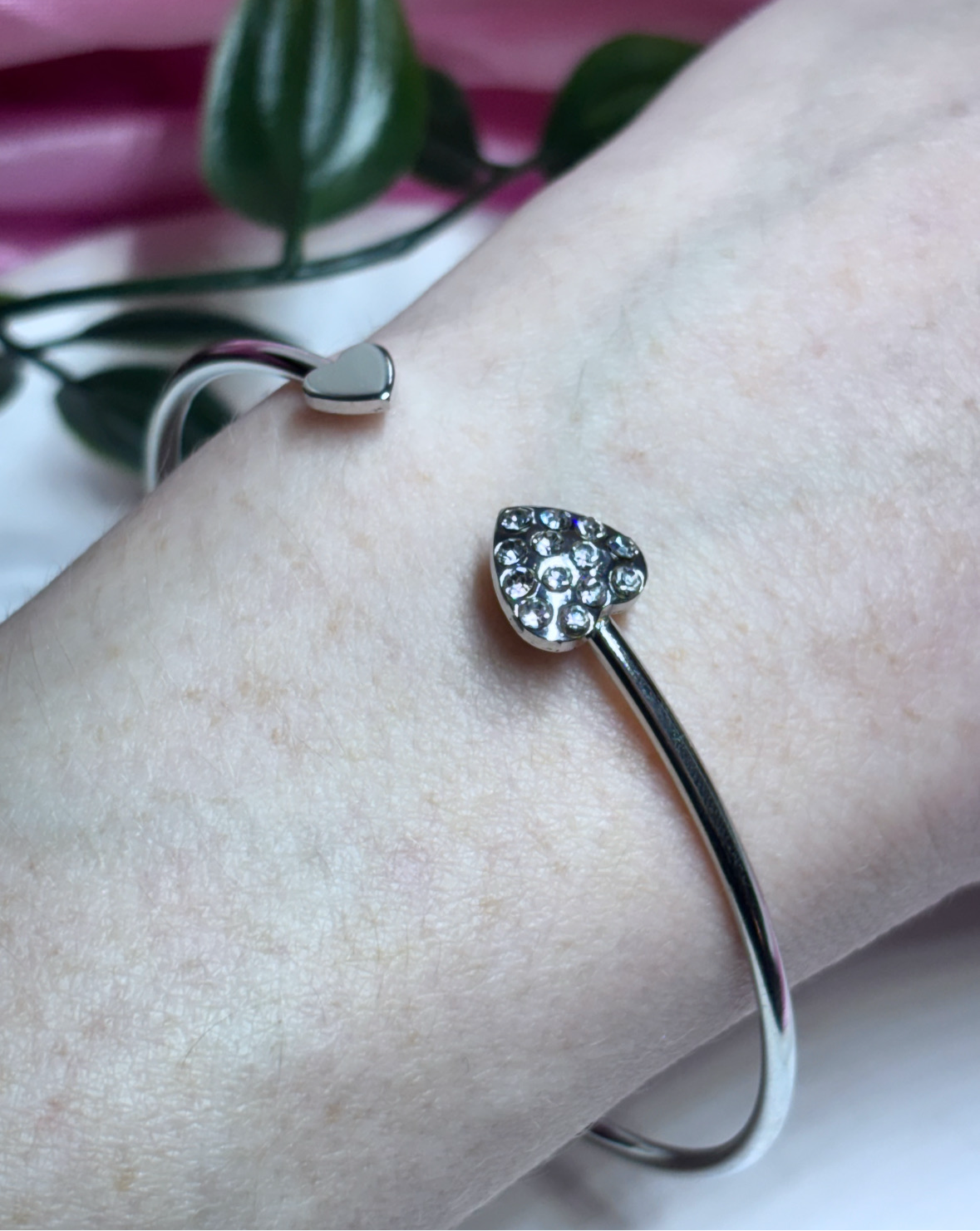 Simple elegant Diamanté heart bangle gold & silver