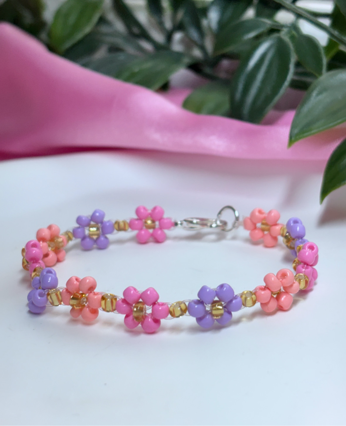 Dainty beaded flower link bracelets