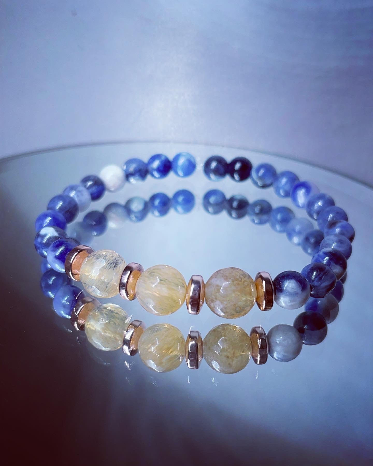 Sodalite and citrine crystal bead bracelet for calm, optimism and positivity