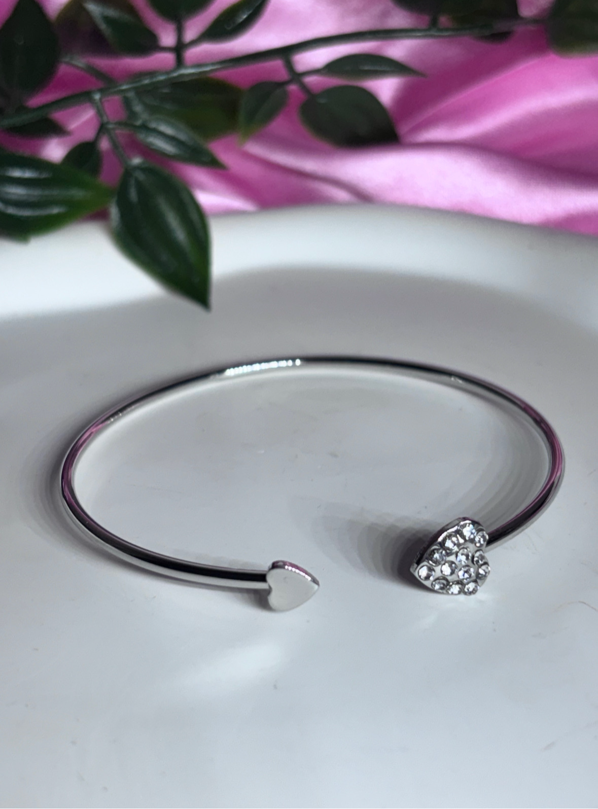 Simple elegant Diamanté heart bangle gold & silver