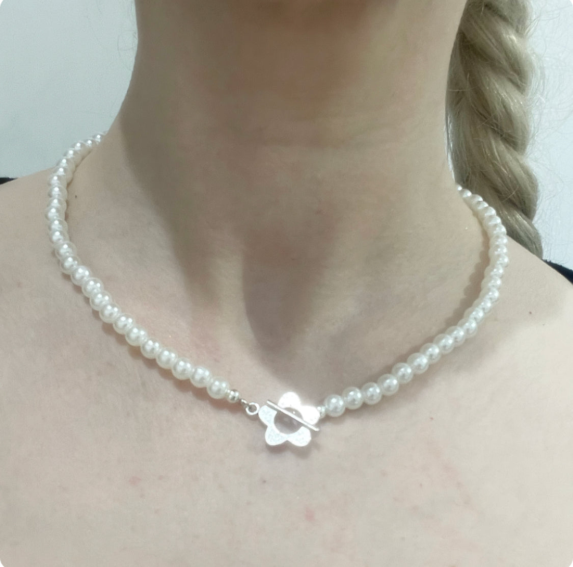 Pearl flower bar toggle necklace