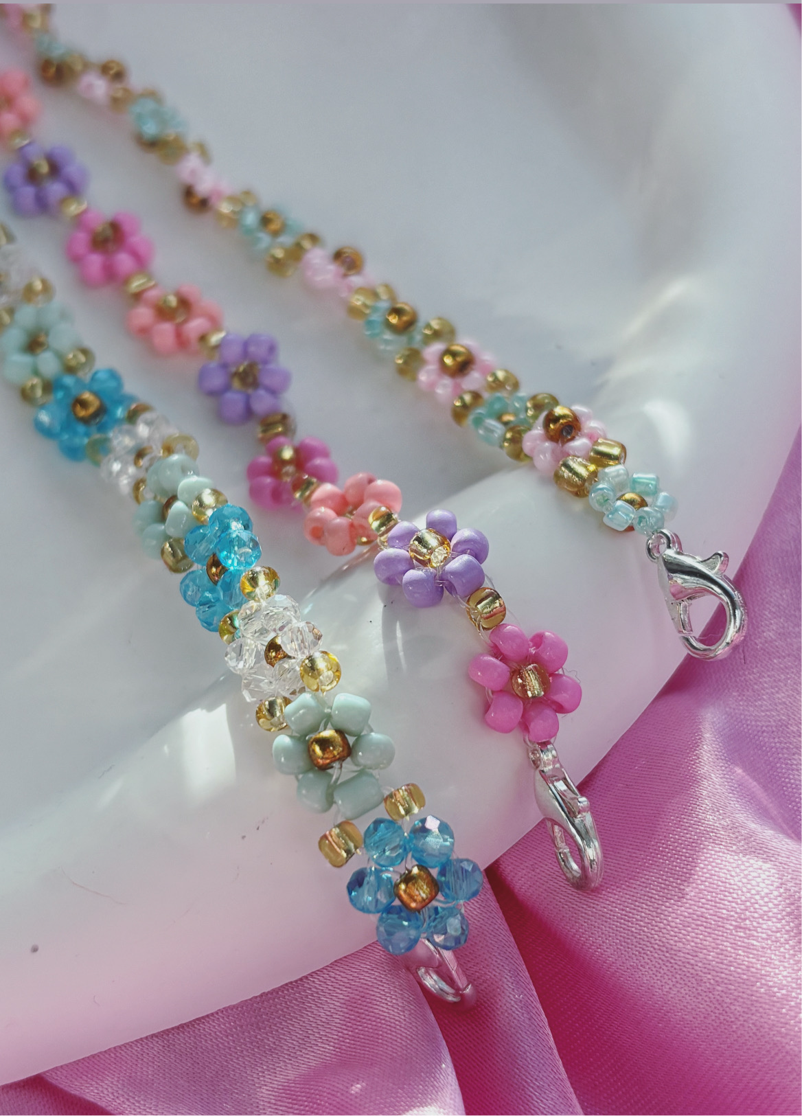 Dainty beaded flower link bracelets