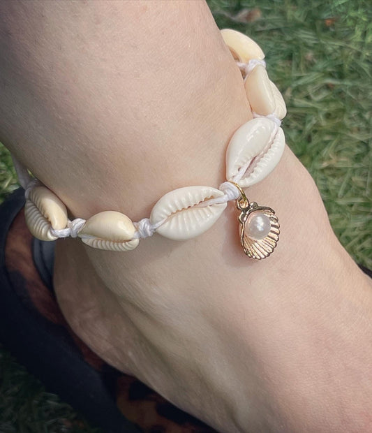Cowrie shell & scallop gold shell anklet adjustable