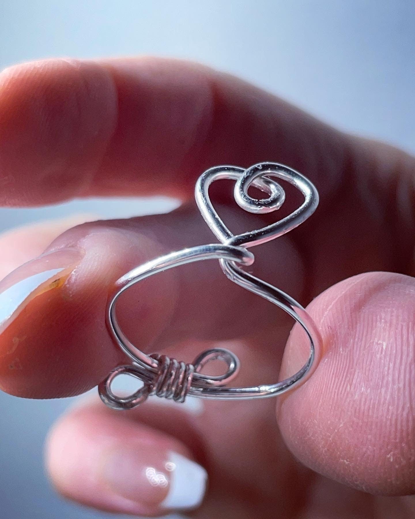 Heart twist wire thumb/index finger ring